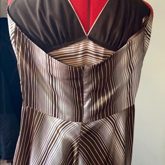 Dress - Picture 5 of 5